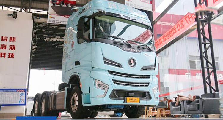 Shacman X6000 6x4 Head Truck